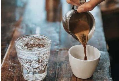 咖啡机品牌选购指南：品质与实用性的全面解析