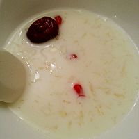 牛奶红枣炖燕窝 牛奶红枣炖燕窝