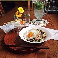 聪明炒饭：小鱼干核桃炒饭