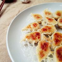 冰花煎饺——利仁电火锅DHG-263A试用菜谱 冰花煎饺——利仁电火锅DHG-263A试用菜谱