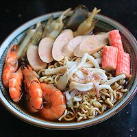 海鲜烩泡面#美的微波炉菜谱# 海鲜烩泡面#美的微波炉菜谱#