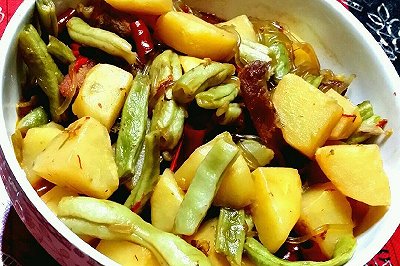 土豆炖芸豆 土豆炖芸豆