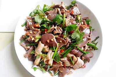香菜拌鸭胗 香菜拌鸭胗