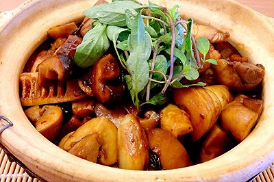 我爱三杯系列之“三杯杂菌”煲! 我爱三杯系列之“三杯杂菌”煲!