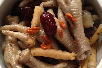 药膳鸡爪 药膳鸡爪