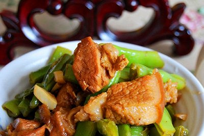 五花肉焖豆角
