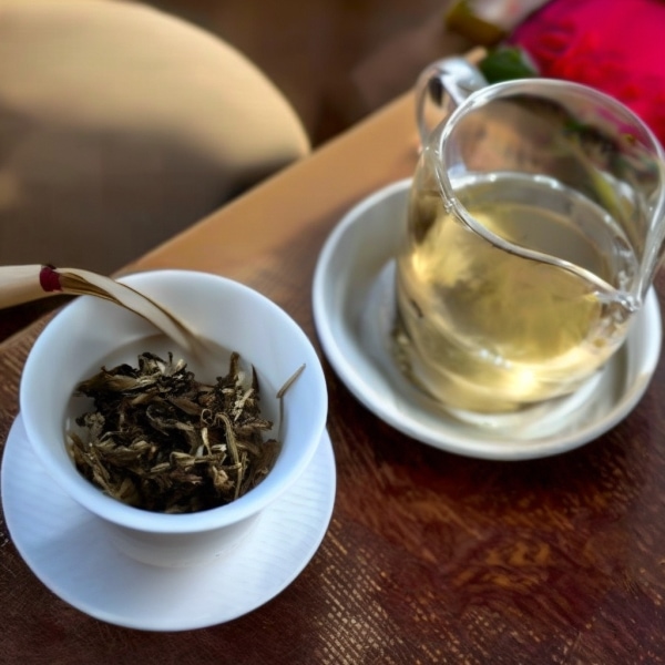 霍山黄芽与53度茅台酒价格的深度解析与市场趋势探讨 霍山黄芽与53度茅台酒价格的深度解析与市场趋势探讨