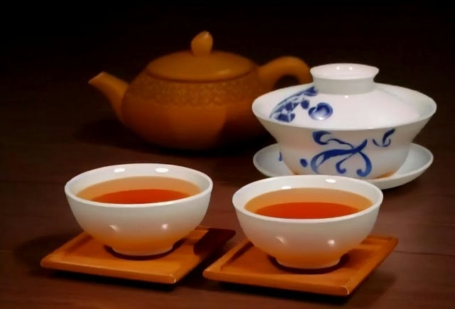 武夷岩茶的独特魅力与岩茶存放保质期的深度解析与实用指南 武夷岩茶的独特魅力与岩茶存放保质期的深度解析与实用指南