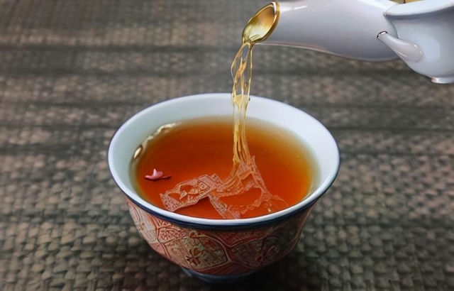 武夷岩茶储存方法及条件的终极指南揭示茶香永驻秘诀 武夷岩茶储存方法及条件的终极指南揭示茶香永驻秘诀